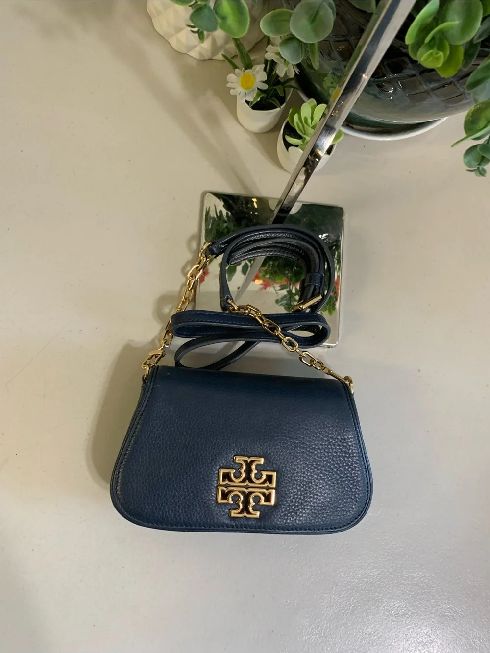 👜💕 Tory Burch Navy Leather Chain-Shoulder Crossbody Bag